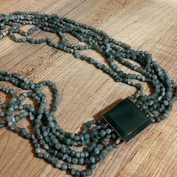 vintage aventurine stone Multi-Strand Green Bead Necklace w/ Square Back Clasp - Picture 2 of 11